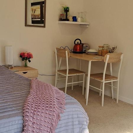 15 On Wards Bed & Breakfast Greytown Bagian luar foto